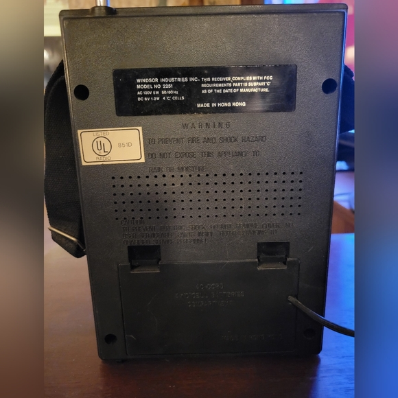 Vintage Windsor Industries Model 2251 AM/FM Receiver Radio - Picture 4 of 5